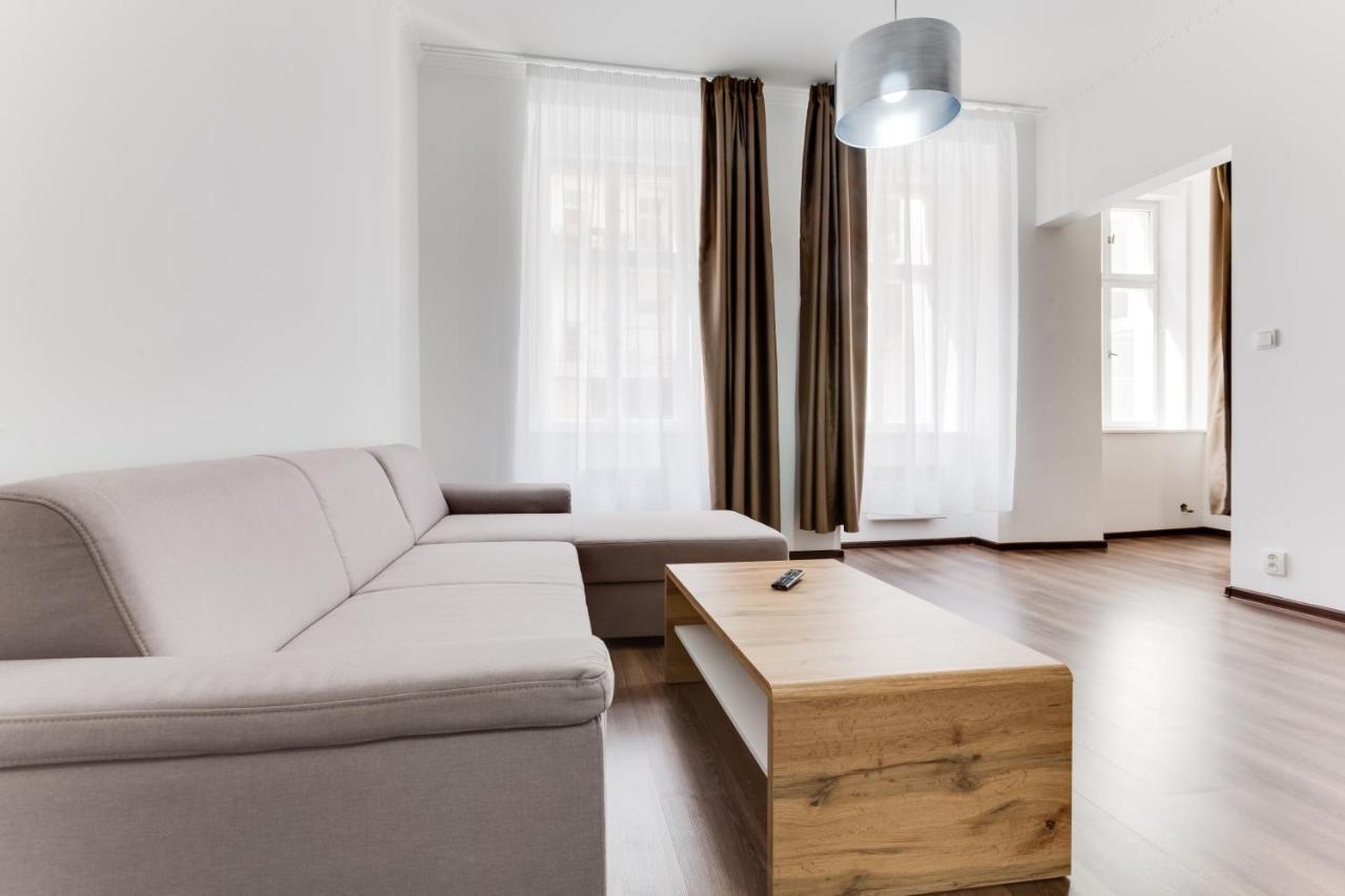 Free Days Luxury Apartment ปราก ภายนอก รูปภาพ